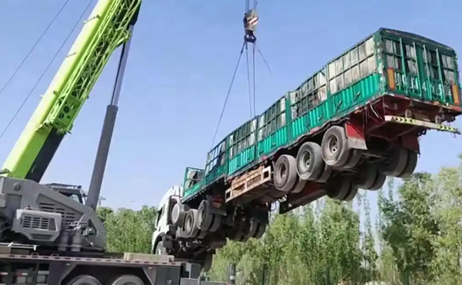 环江道路脱困救援案例